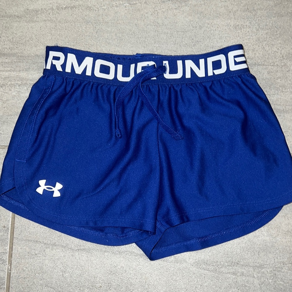 Royal blue youth small UNDER ARMOUR shorts with drawstring